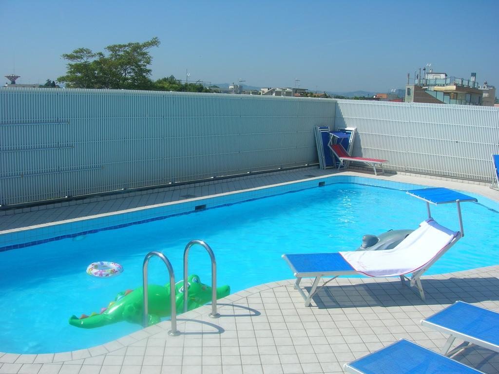 Residence Suisse Cattolica Luaran gambar