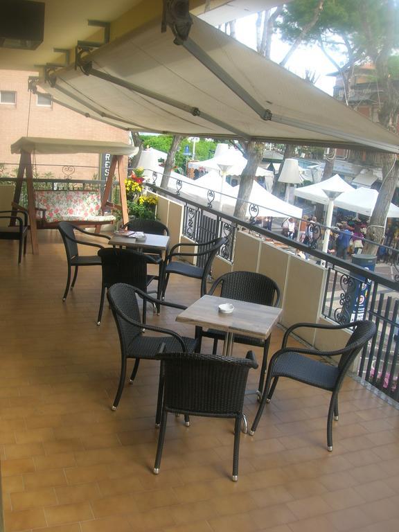 Residence Suisse Cattolica Luaran gambar