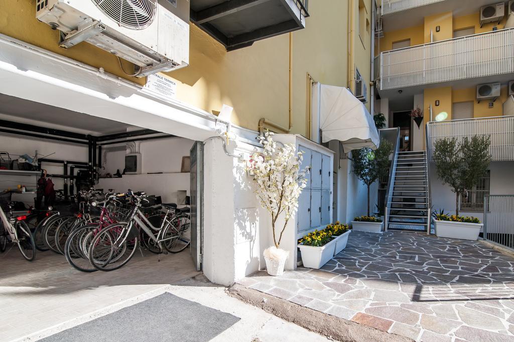 Residence Suisse Cattolica Luaran gambar