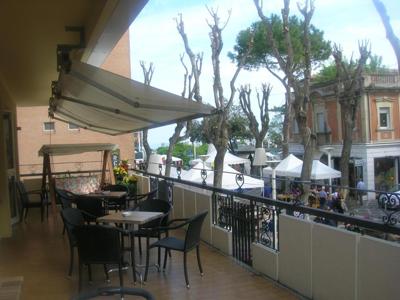 Residence Suisse Cattolica Luaran gambar
